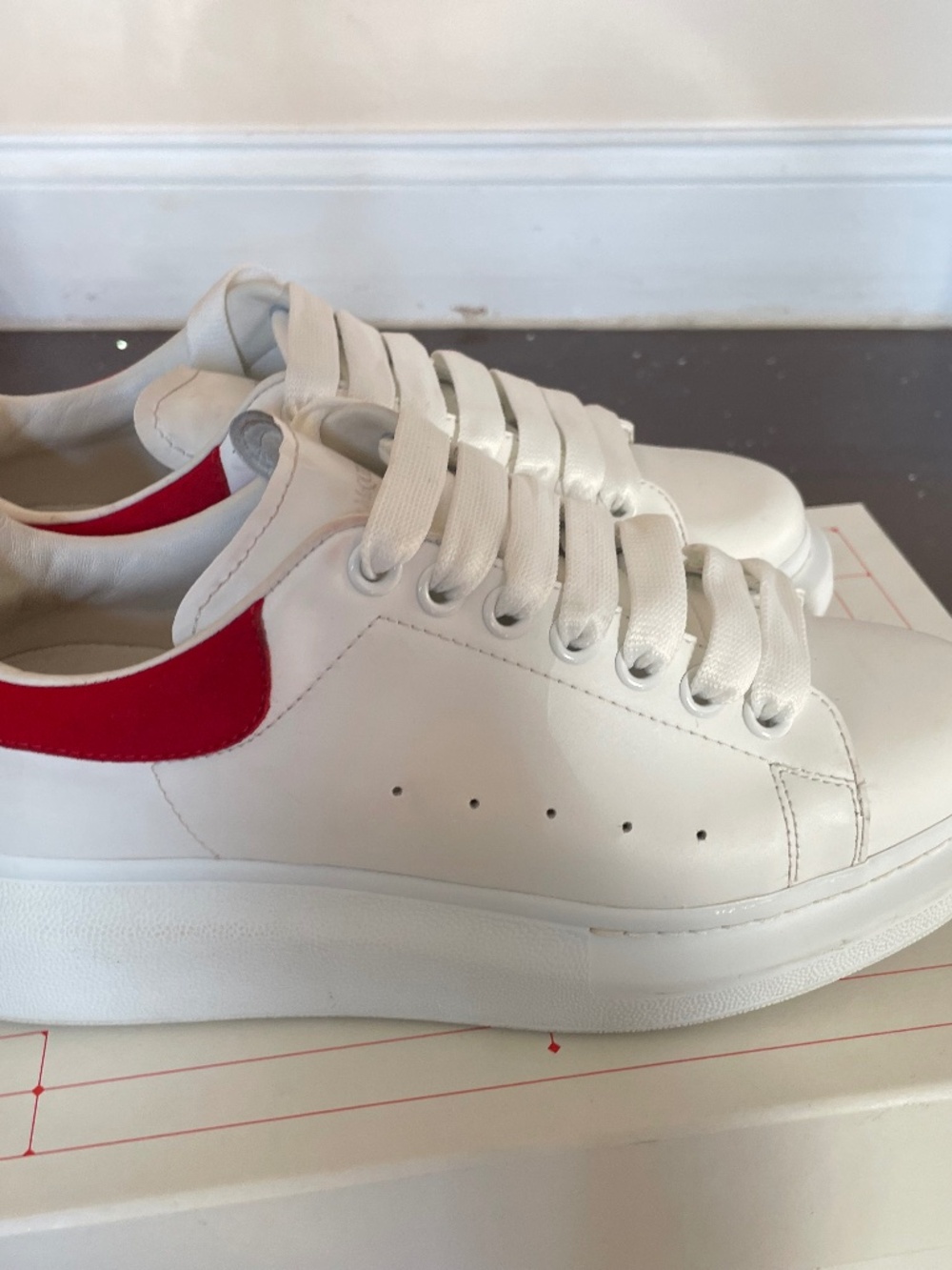 Authentic Alexander McQueen size 39,5 or 9